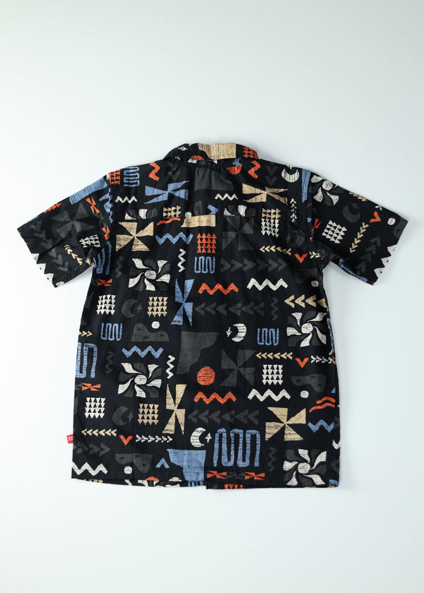 KID BOYS ABSTRACT PRINT SHIRT - BLACK
